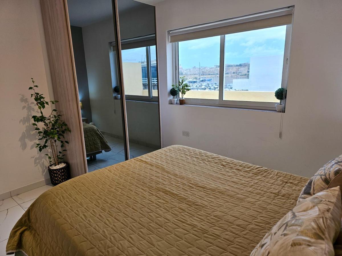 Ferienwohnung Mive Luxury Sea View Penthouse Gzira Exterior foto