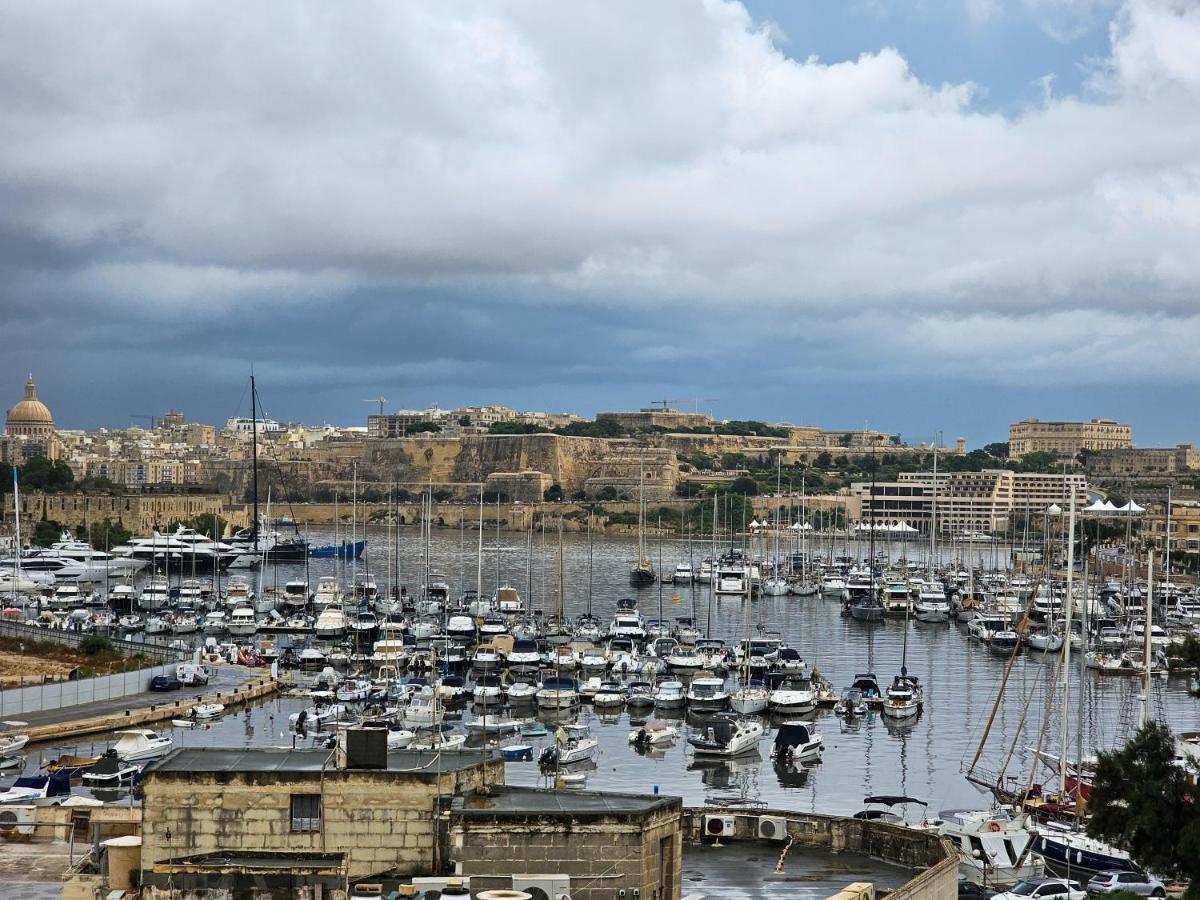 Ferienwohnung Mive Luxury Sea View Penthouse Gzira Exterior foto