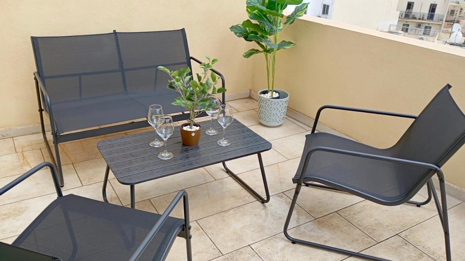 Ferienwohnung Mive Luxury Sea View Penthouse Gzira Exterior foto