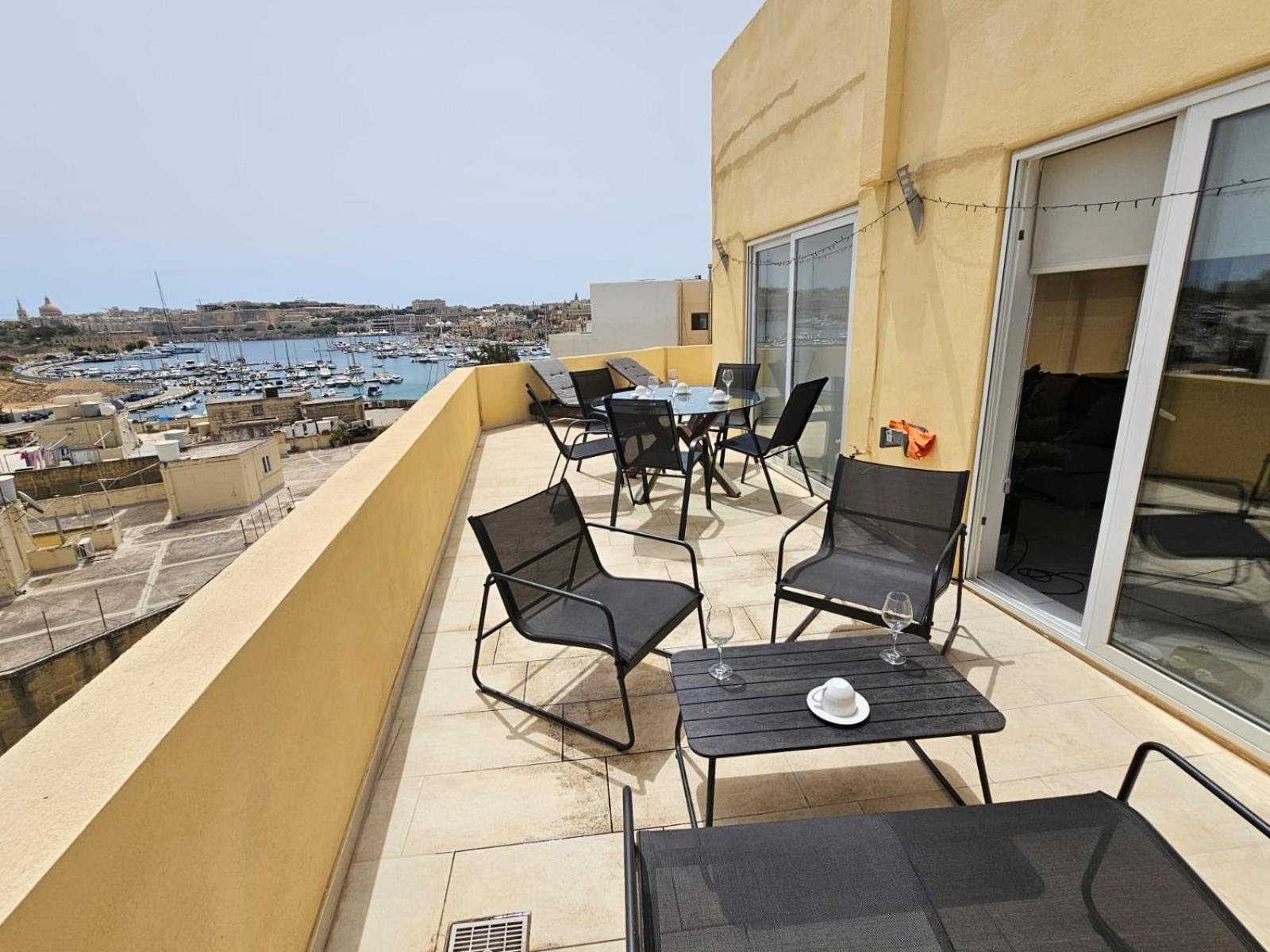 Ferienwohnung Mive Luxury Sea View Penthouse Gzira Exterior foto
